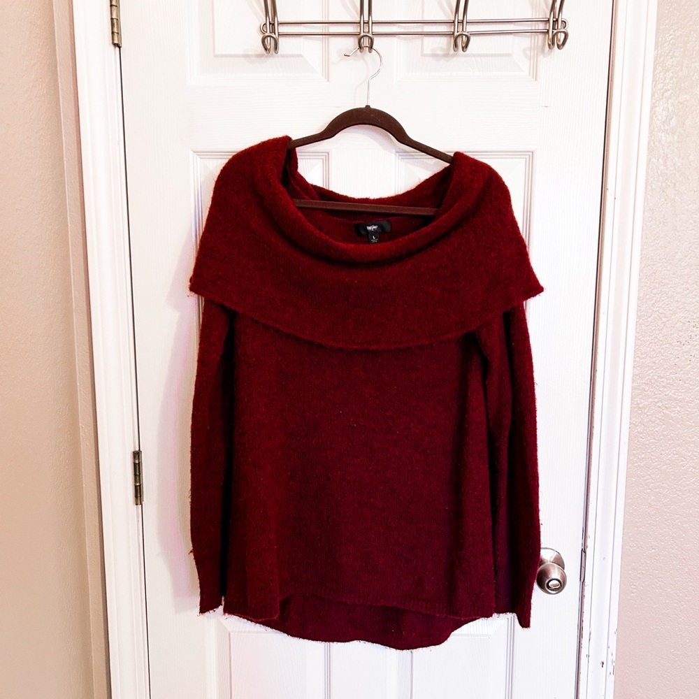 Elegant Red Women's Sweater